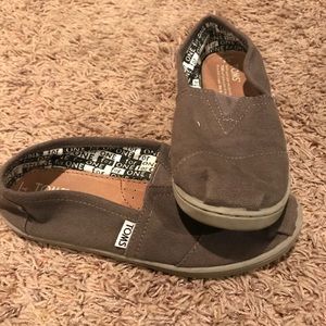 Boys Toms shoes